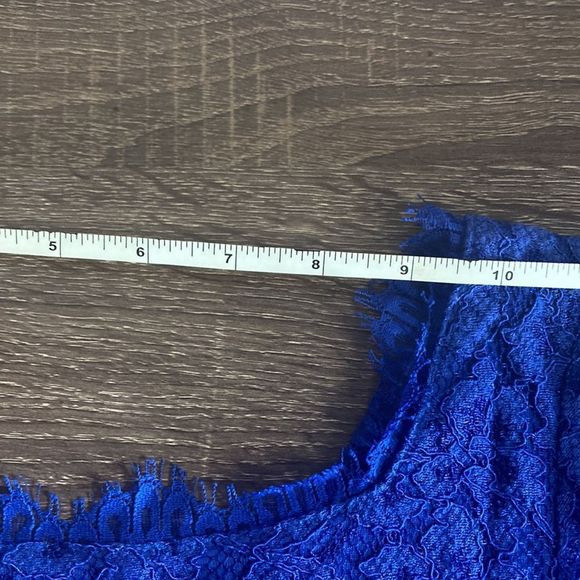 NWT Diane Von Furstenberg Lace dress, size 2 Cobalt Blue - Picture 7 of 14